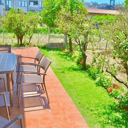 Giorgos Large Size Apartments -Family Friendly With Free Parking And Yard Views 伊拉克利翁 外观 照片